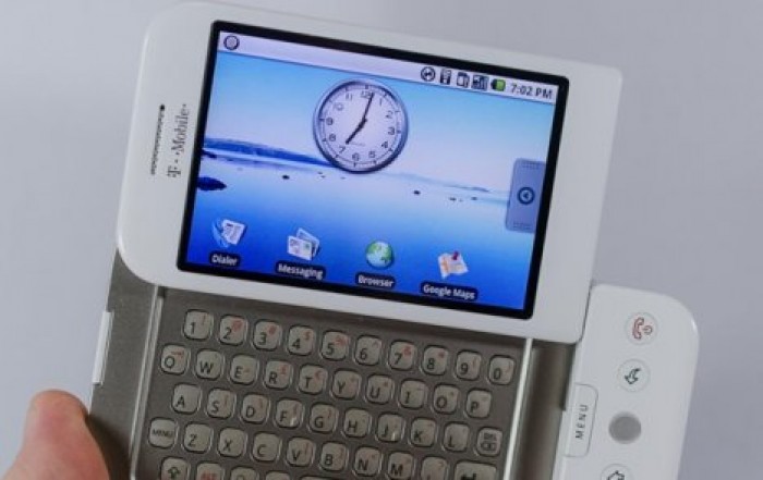 Первому смартфону на Android исполнилось десять лет