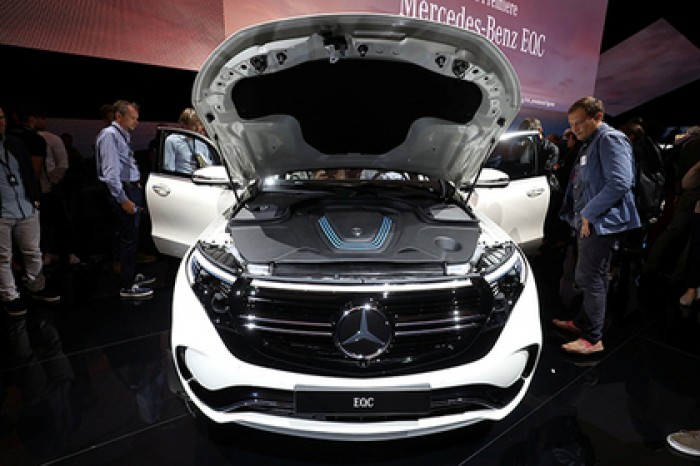 Первый электромобиль Mercedes-Benz под брендом EQ появится в 2019 году