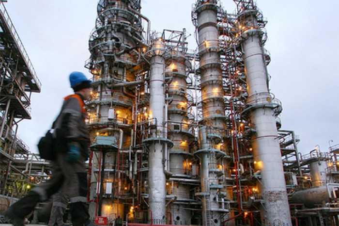 «Роснефть» начала промышленный выпуск бензина класса «Евро-6» на Саратовском НПЗ