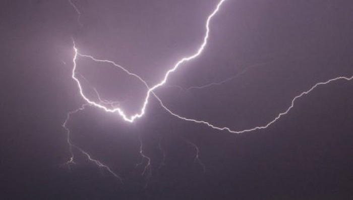 В Германии молния убила вратаря во время футбольного матча