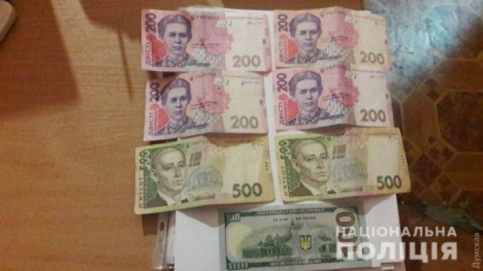 В Одессе две девушки напали с ножом на туриста