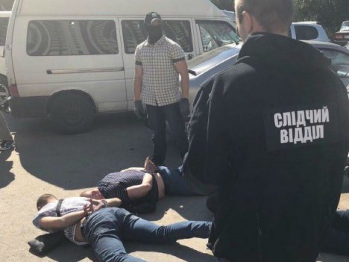 В Одессе поймали "оборотней в погонах": они подбрасывали людям наркотики и вымогали откуп