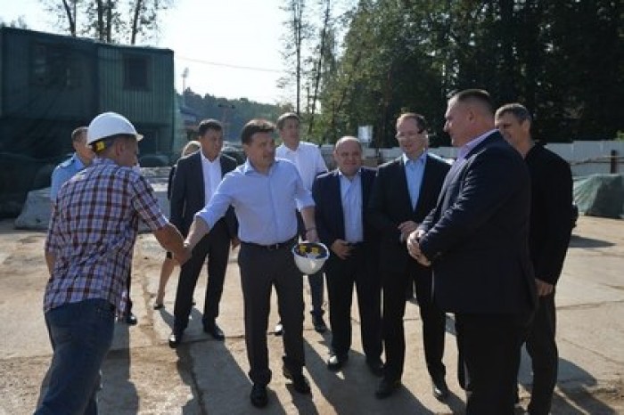 Воробьев проконтролировал ход строительства академии хоккея