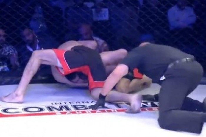 Боец MMA победил «удушением ниндзя»