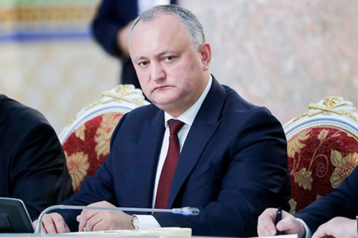 Додона оставили с протянутой рукой
