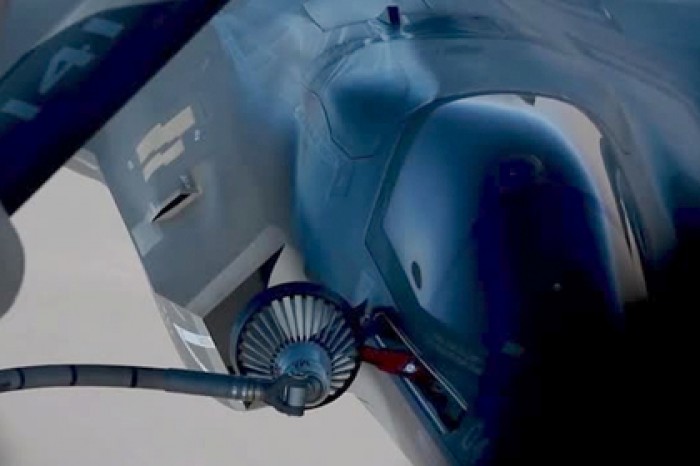 Дозаправку двух F-35В над Афганистаном показали в деталях