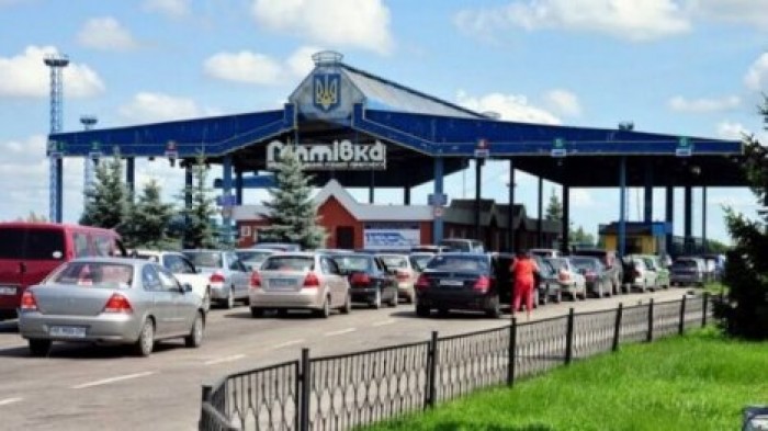 Муж замаскировал тело жены под живую пассажирку, чтобы ввезти в Украину