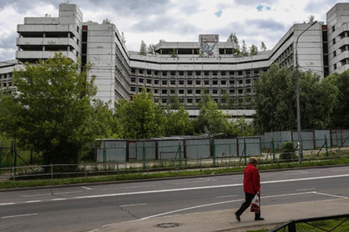 Названы сроки сноса самого страшного здания Москвы