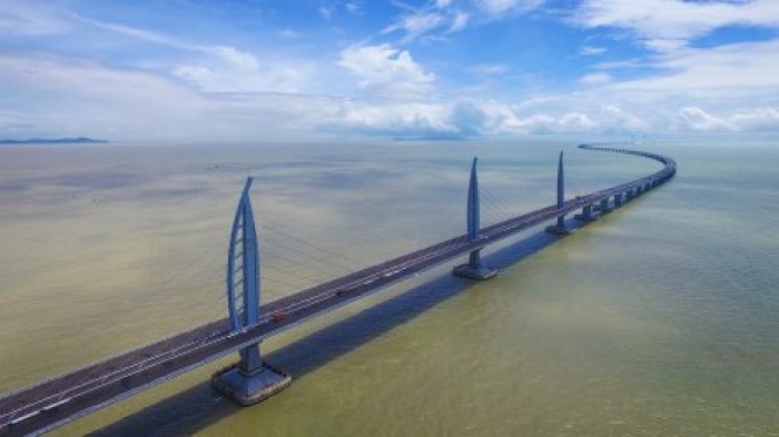 Открыт самый длинный мост над морем