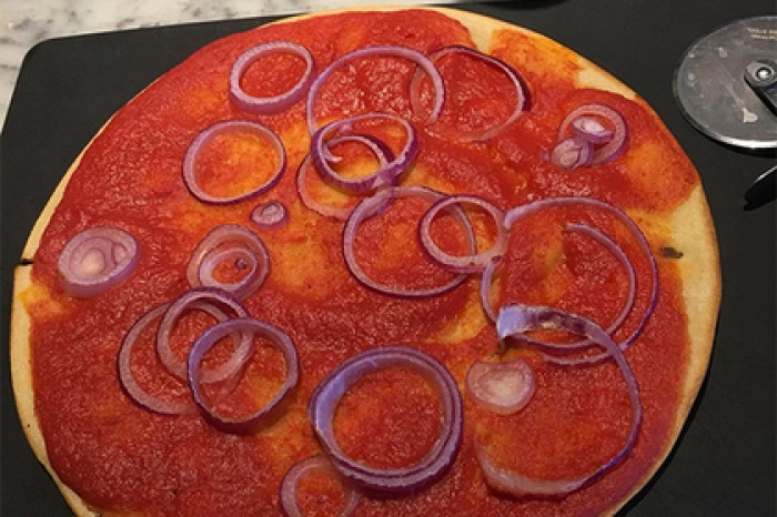 Посетительница кафе заказала пиццу без мяса и ужаснулась