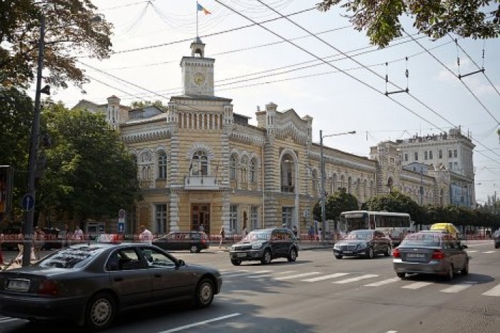 Сотрудникам мэрии рекомендовали сменить электронные адреса