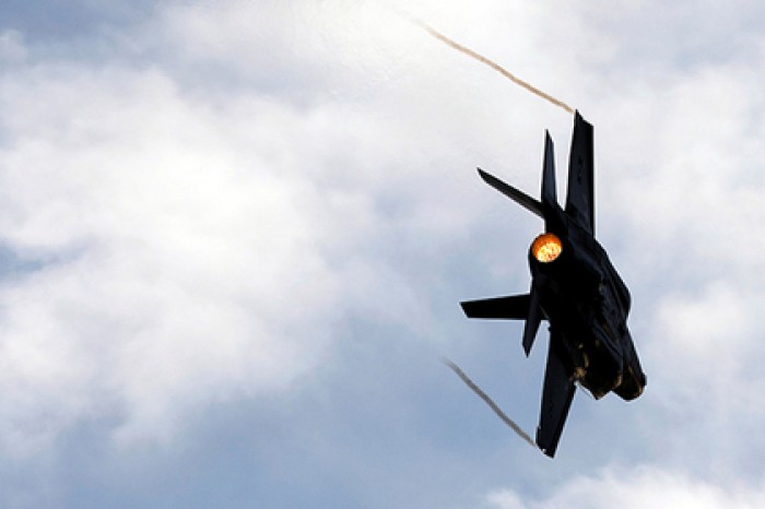 США заподозрили в доработке F-35 из-за C-300