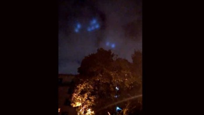 Странным синим огням над Москвой нашлось объяснение