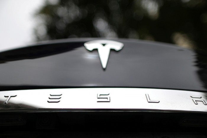 Tesla стала прибыльной