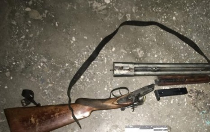 В Мелитополе мужчина стрелял по прохожим с балкона