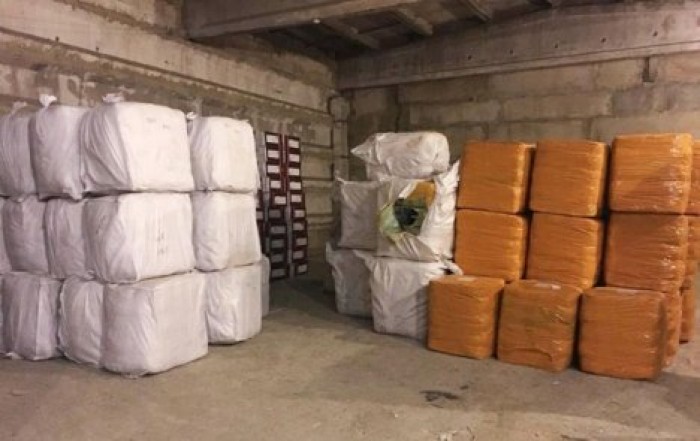 В порту Одессы обнаружили 30 тонн контрабандной одежды из Китая