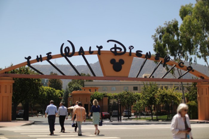 Американцу закрыли доступ в парк Disney из-за поддержки Трампа
