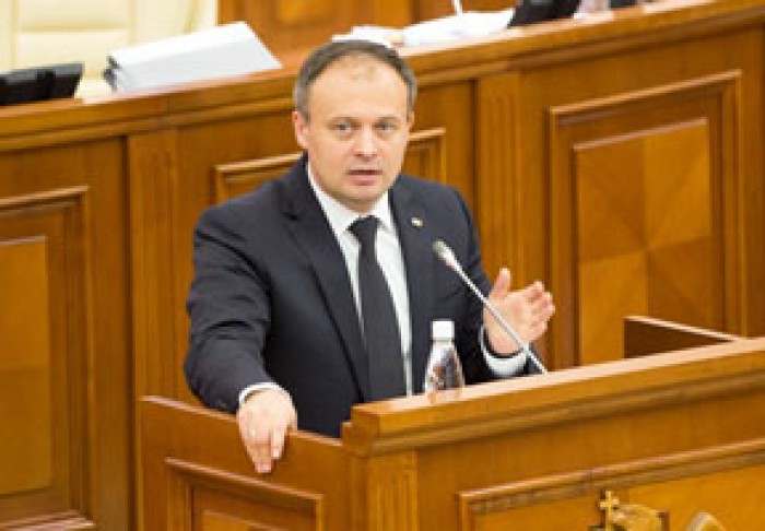 ANDRIAN CANDU A PROMIS CĂ VA IEŞI PERSONAL LA PROTEST, DACĂ LIDERII PAS ŞI PLATFORMEI DA VOR FI EXCLUŞI DIN CURSA ELECTORALĂ