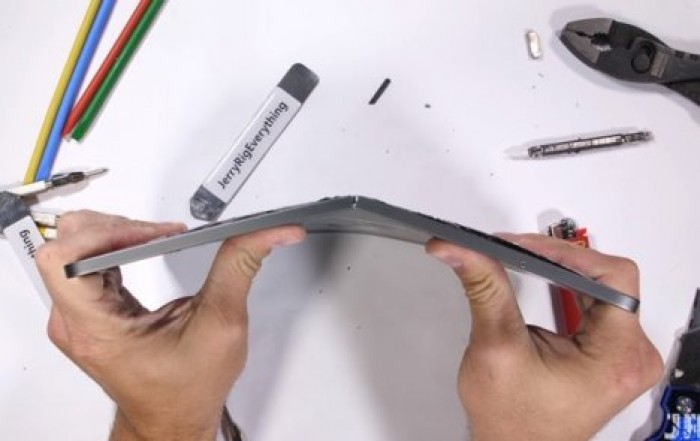 Гнется, как бумага. iPad Pro испытали на прочность