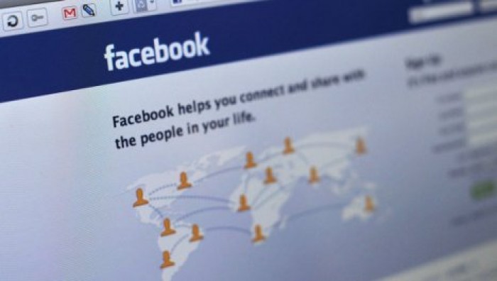 Хакеры выставили на продажу переписку 80 тысяч пользователей Facebook