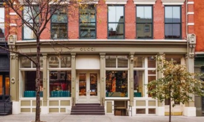 Модный дом Gucci открыл библиотеку с редкими книгами о моде и дизайне