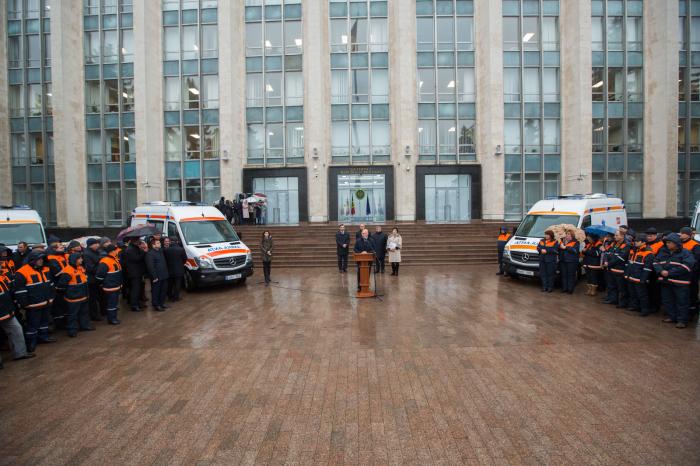 Национальный центр догоспитальной скорой медицинской помощи получил 36 новых автомобилей скорой помощи