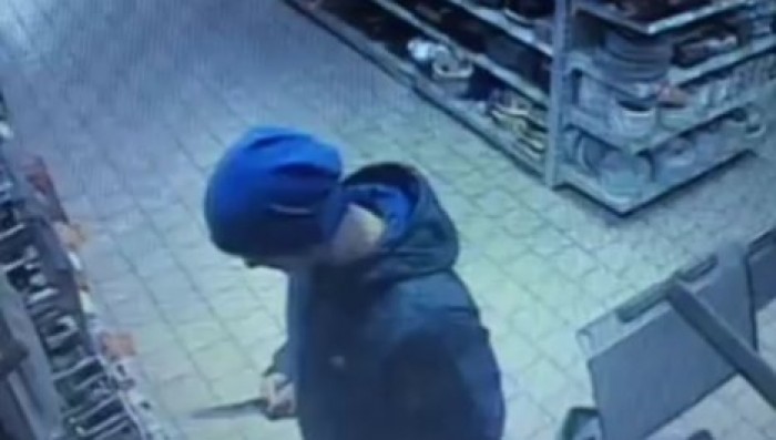 Отказали в кредите: обиженный житель Минска швырнул отрезанным пальцем в консультанта