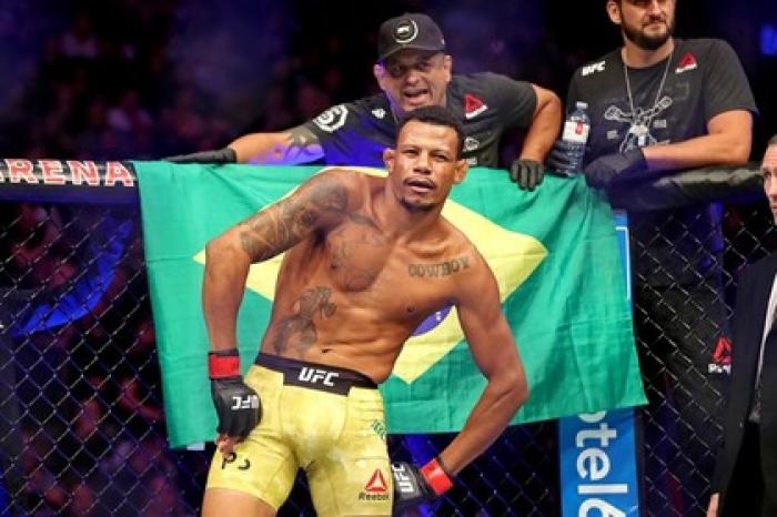 Боец UFC пережил взрыв гранаты