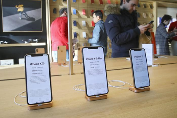 iPhone X внезапно вернулся в Россию