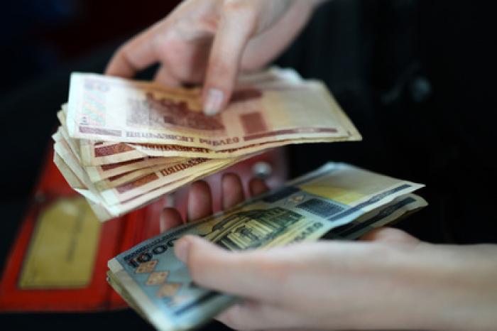 Квартиросъемщика заперли в сундуке за долги
