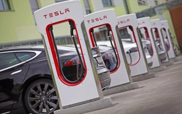 Маск анонсировал появление зарядных станций Tesla в Европе