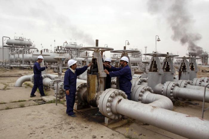 Россия сократила добычу нефти