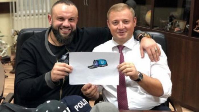 Созданием идеальной фуражки для полицейских будет заниматься дизайнер Даниел Ракови
