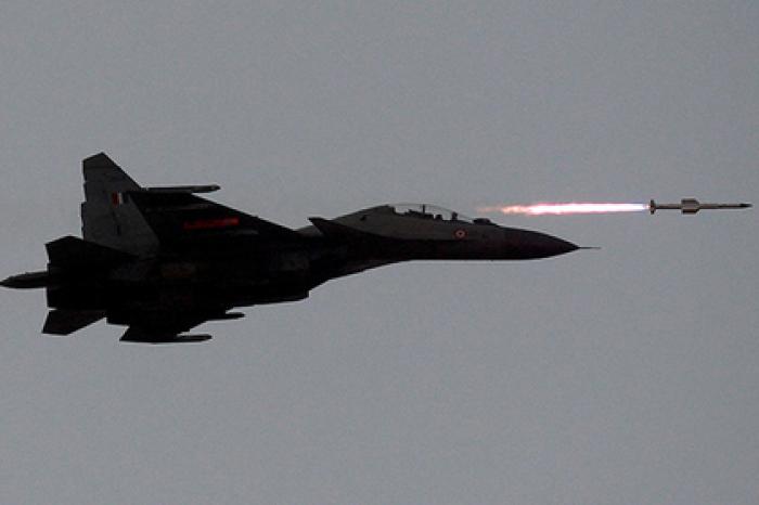 США «проверят» в Индии истребители России