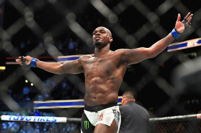Турнир UFC перенесли ради попавшегося на допинге бывшего чемпиона