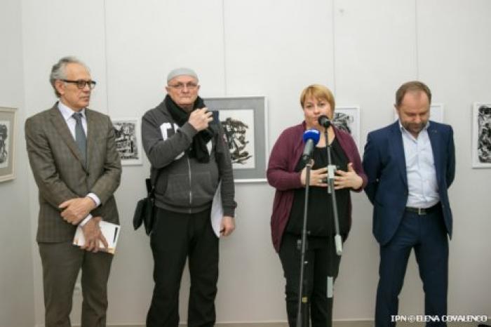 Василе Ботнару представил книгу-альбом "DesCântece pentru vin"