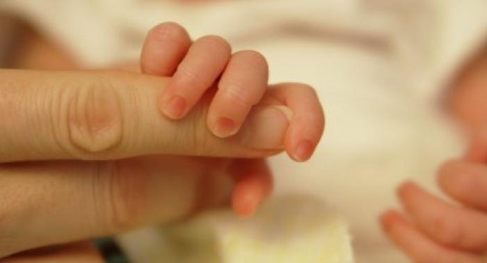 В декабре около 30 тысяч молодых родителей получат наборы для новорожденных