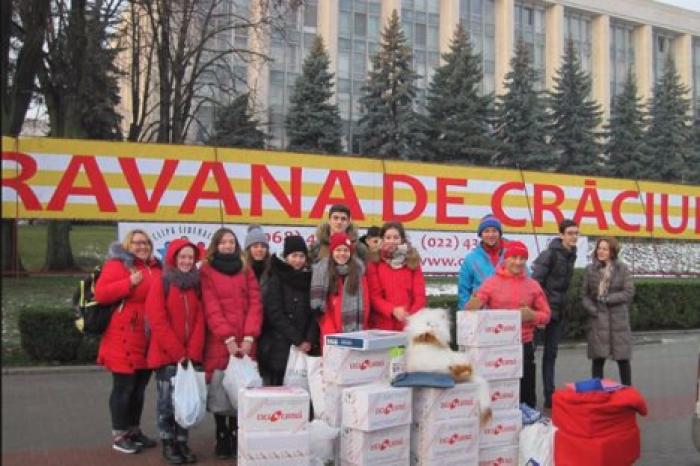 В этом году "Рождественский караван" посетит около трех тысяч детей