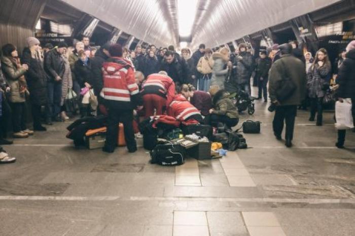В Киеве на станции метро умерла 9-летняя девочка
