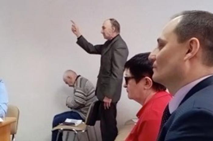 Житель Карпинска объявил голодовку в знак протеста против «разбазаривания денег»