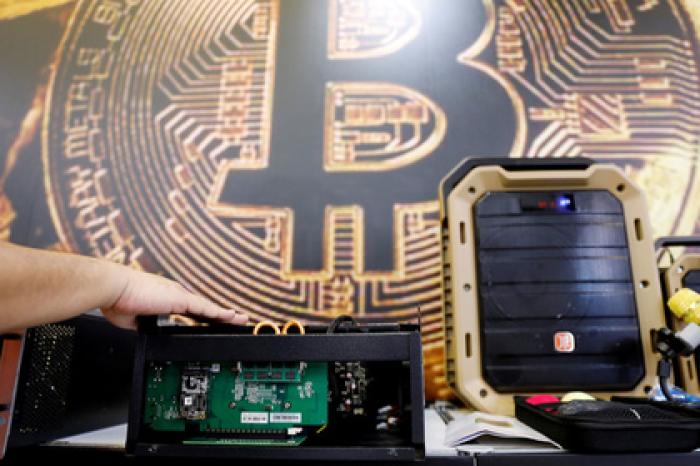 Биткоин снова рухнул