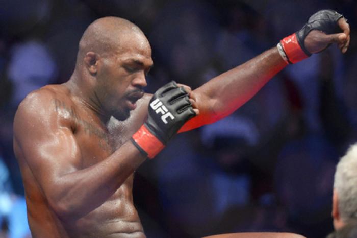 Чемпион UFC избежал наказания за проваленный допинг-тест
