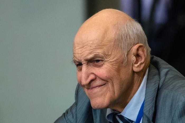 Дроздов сломал ребро