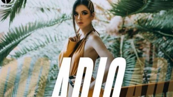 Клеопатра Стратан выпистила новую песню "Adio"