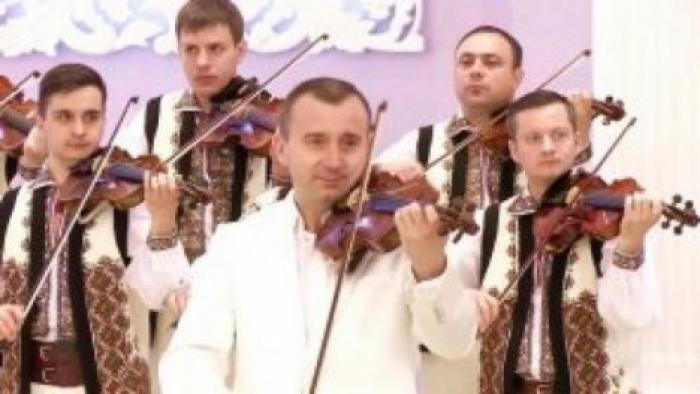 Молдавский оркестр братьев Адваховых принял участие в открытии международного фестиваля "Кустендорф"
