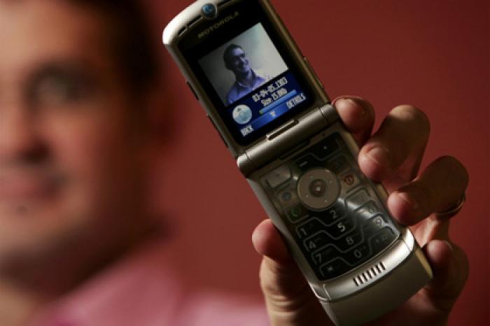 Motorola перевыпустит культовую раскладушку RAZR