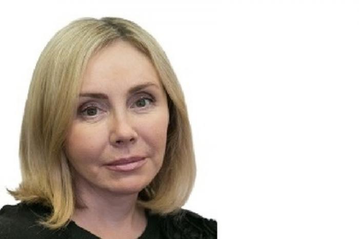 Посоветовавшая врачам помыть полы чиновница разозлила соцсети