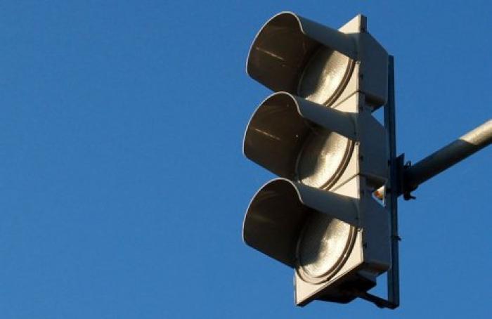 Служба InfoTrafic: на ряде столичных улиц не работают светофоры