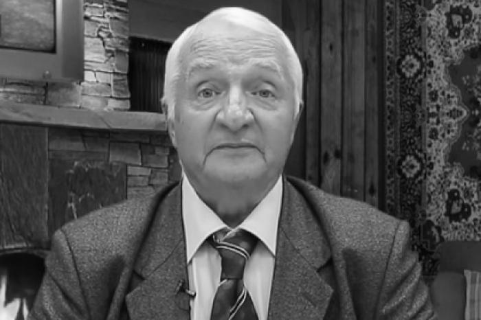 Умер взятый с улицы и прославившийся российский ведущий