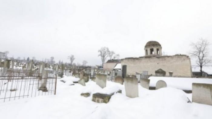В Кишиневе начали восстанавливать еврейское кладбище